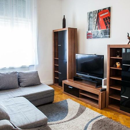 Inner City Apartment Debrecen Exteriör bild